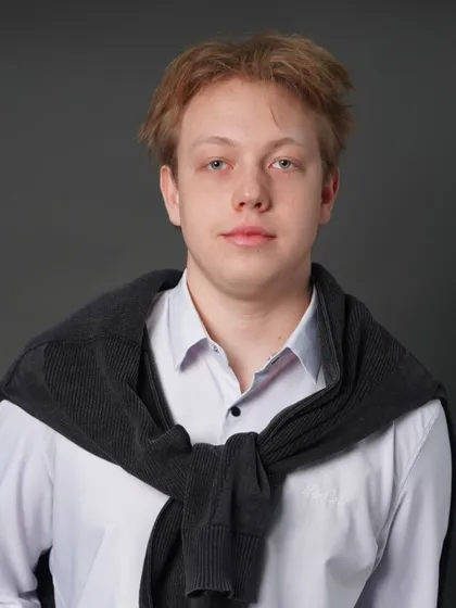 Олег Сурков